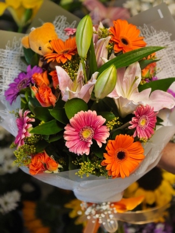 Lilyum ve Gerbera Buketi ayıcıklı