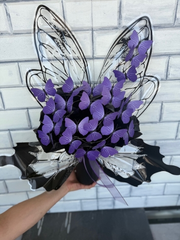 Parlayan Mor Kelebekler