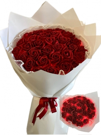 Parlayan Kırmızı Gül Buketi